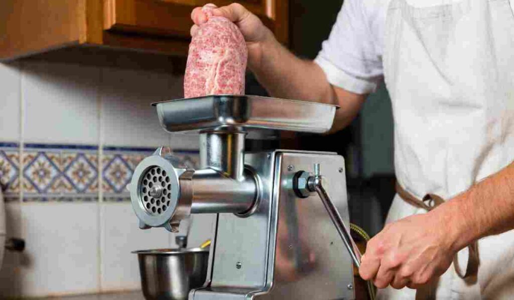How to Use a Meat Grinder Simply